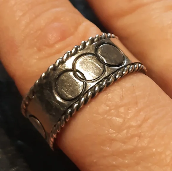 925 Silver Ring - Picture 4 of 7
